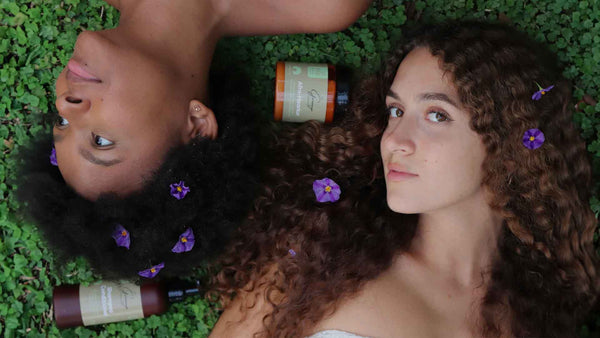 "Blockaden Überwinden" und die Geschichte deines Afrohaars neu schreiben